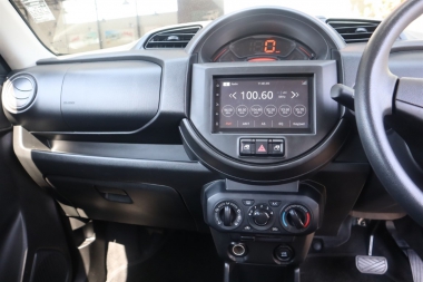 SUZUKI,SWIFT image